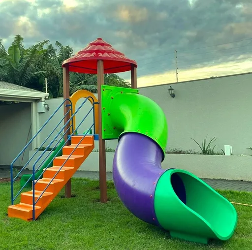 Parque Infantil MCB1015 — Medida 5,5 x 2,5